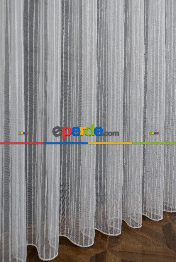 Yatak Odası - Çizgili Sim Çizgili Gümüş Metal Sim Çizgili Tül