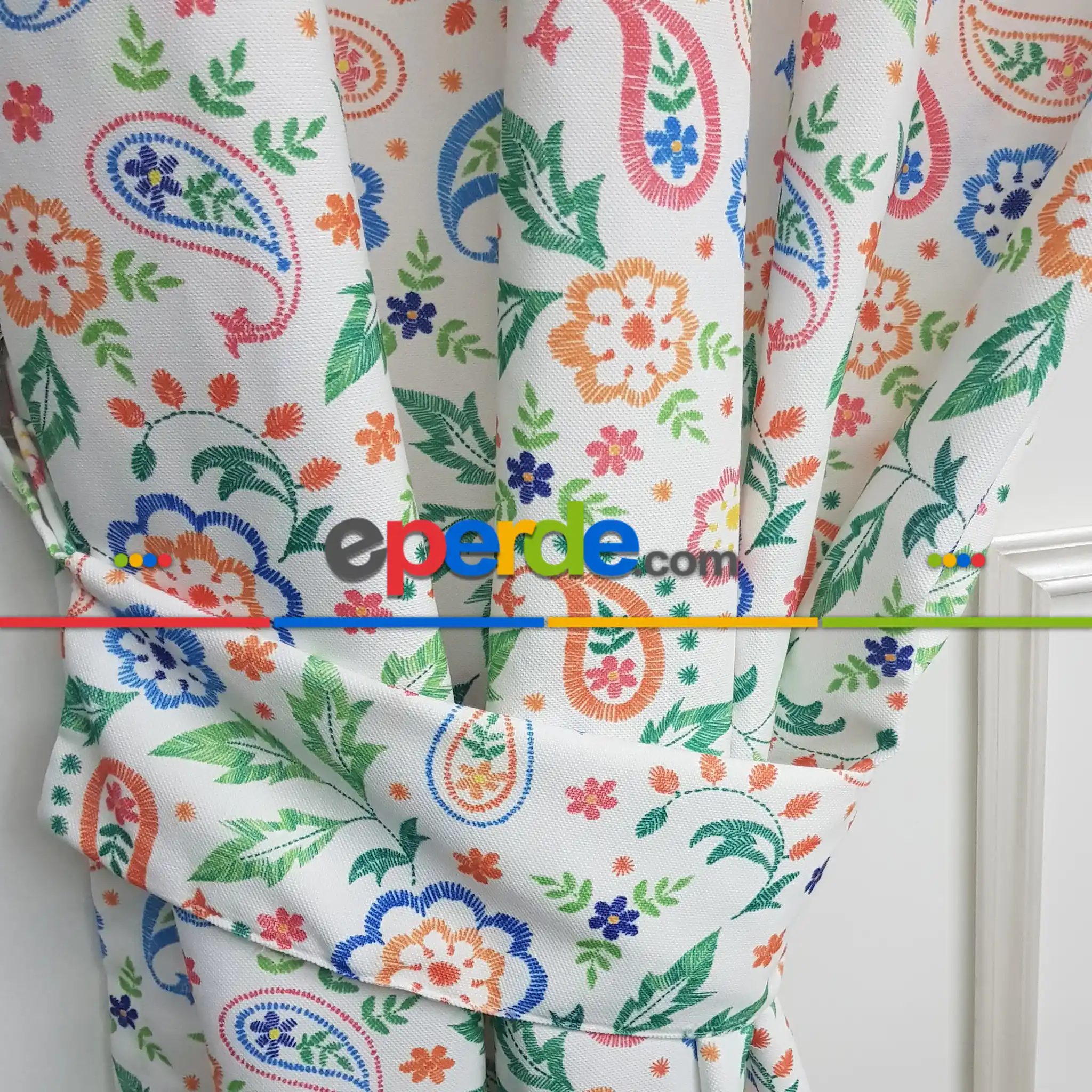 Rengarenk Çiçek Desenli Fon Perde Evm805 Kumaşı Kalındır Duck Bezi Değildir- Beyaz-Açık Yeşil- Çok Renkli 3