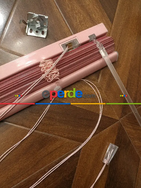 Nova Alamunyum Jaluzi 25 Mm- Pembe Pudra Pembe