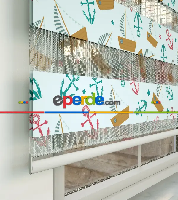 Bebek Odası Zebra -  Denizci Desenli Baskılı Zebra Perde- Yeşil-Kırmızı-Çok Renkli-Camel