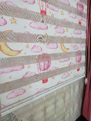 Çocuk Odası - 1. Kalite Bulut Desenli Zebra Perde- Pembe