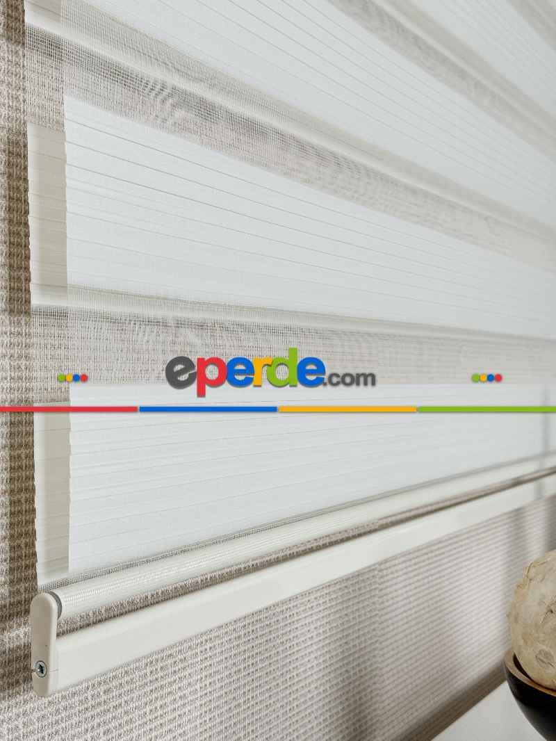 Salon Krem Pliseli Dar Zebra Perde, Standart Metal Kasalı Yüksek Kalite Kornişe Kolay Montaj Seçenekli