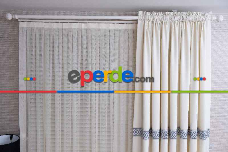 Krem Fon Perde - Mavi Dokuma Bordür Desenli - Ürün Videosu Vardır Açıklama Kısmında.