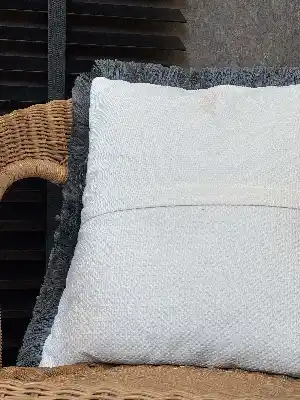 Ekru Lacivert Nakışlı Saçaklı Kırlent (iç Dolgusuz)