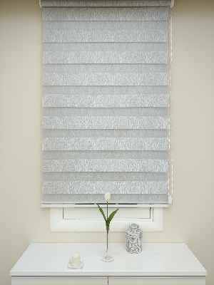 Gümüş Kabartmalı Jakarlı Zebra Perde- Gümüş