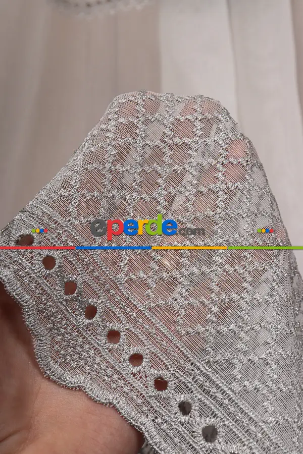 Enine Bantlı Avangart Nakış İşlemeli Tül Perde