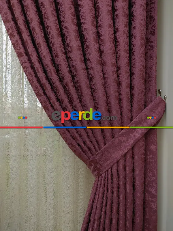 Koyu Gül Rengi Rengi Kendinden Desenli Jakar Fon Perde (285 En)- Gül Kurusu