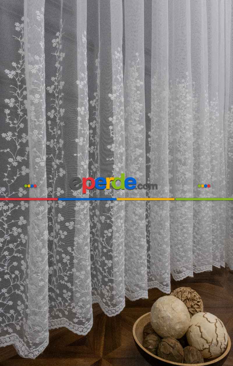 Etek Geniş Desenli Papatya Tasarımlı Tül Perde