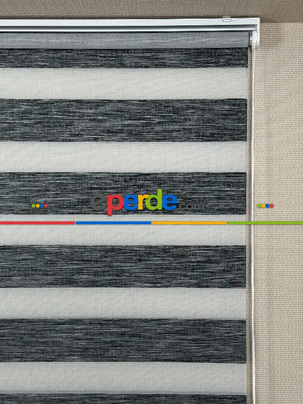 Genç Odası Siyah Jakar Dokuma Zebra Perde, Standart Metal Kasalı Yüksek Kalite Kornişe Kolay Montaj Seçenekli