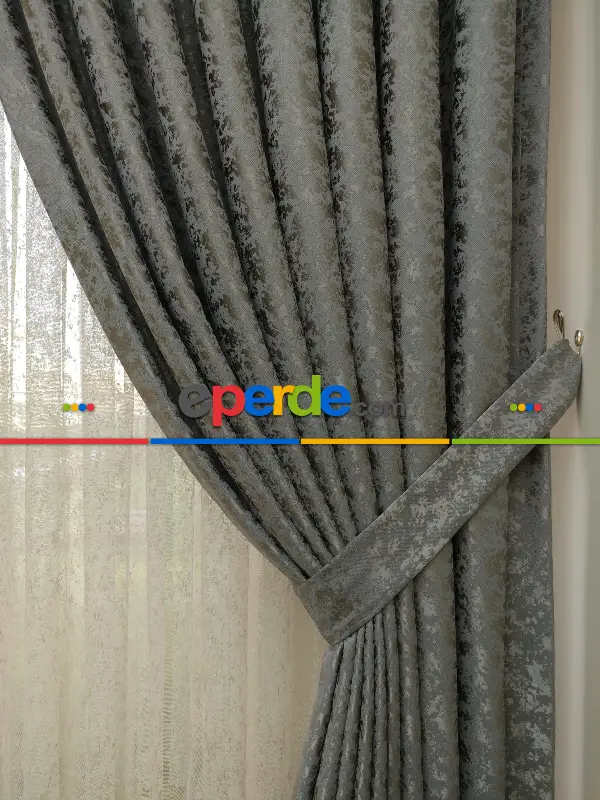 Açık Gri Kendinden Desenli Jakar Fon Perde (285 En)- Gri Açık