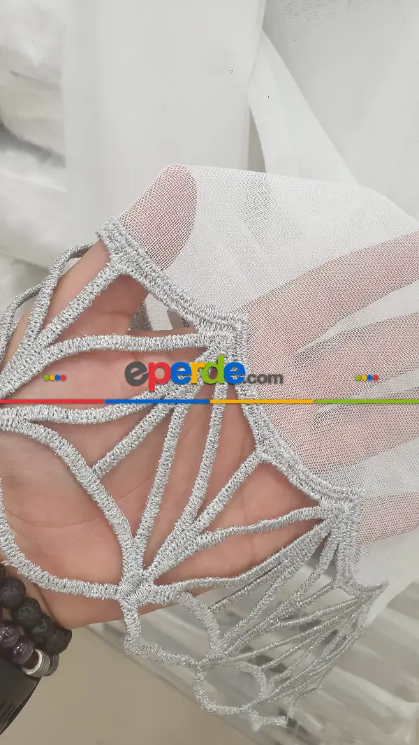 Modern Tarz Tasarım Comely Desen Tül Ütü İstemez