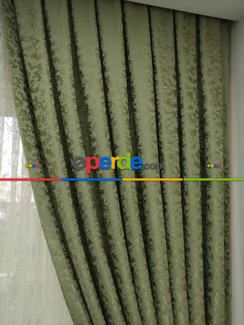 Yağ Yeşili Kendinden Desenli Jakar Fon Perde (285 En)- Açık Yeşil