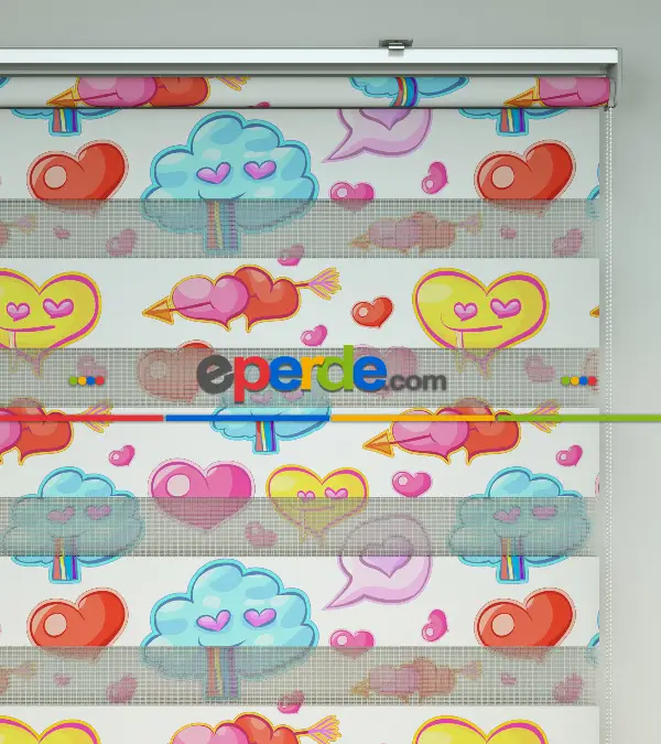 Kalp Desenli Baskılı Zebra Perde- Çok Renkli