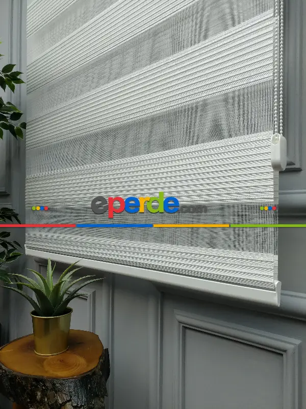 Salon Zebra Perde - 2021 Sezonu - Geniş Pileli (plise) Zebra Perde - Simli Zebra Perde- Gri Simli