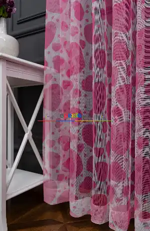 Hazır Ölçülü Petek Zemin Pembe Renkli Kalpler Desenli Grek Baskılı Tül Perde