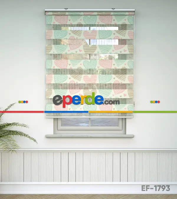 Kalp Desenli Baskılı Zebra Perde- Çok Renkli