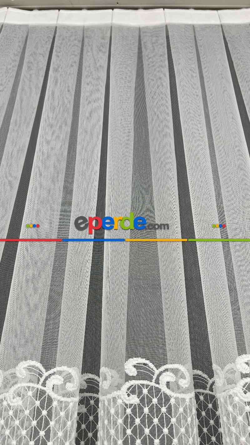 Yatak Odası - Trend Perde Modelleri 2023 Motif Desenli Nakışlı Tül Perde 01