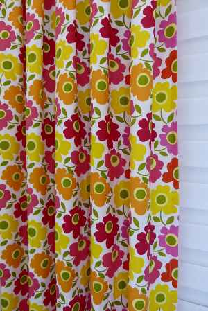 Çiçekli Fon Perde Desenli 15816-2- Sarı-Turuncu-Kırmızı Koyu