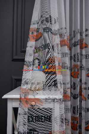 Hazır Ölçülü Petek Zemin Kırmızı Renkli Araba Desenli Grek Baskılı Tül Perde