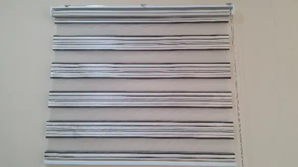 Yatak Odası - Kahve Çizgili Zebra Perde- Krem-kahve Koyu-sütlü Kahve- Çok Renkli 3