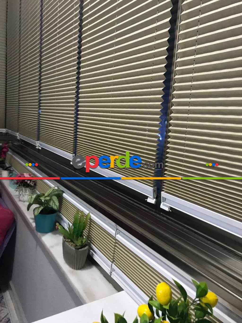 Cam Balkon Perdesi - Yapışkanlı - Plise - Kırık Beyaz- Beyaz