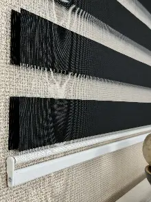 Mutfak Siyah Düz Zebra Perde, Standart Metal Kasalı Yüksek Kalite Kornişe Kolay Montaj Seçenekli