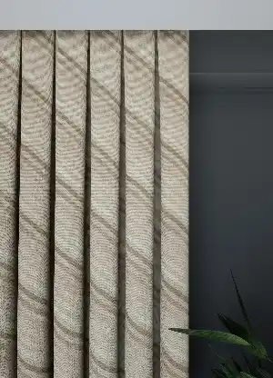 Dökümlü Kumaştan Geniş En Çizgi Desenli Fon Perde 1. Kalite