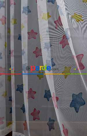 Hazır Ölçülü Petek Zemin Pembe Mavi Ve Sarı Renkli Yıldız Desenli Grek Baskılı Tül Perde