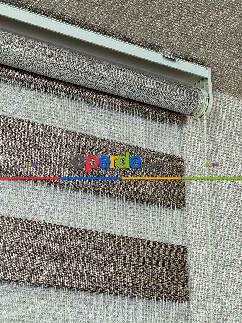 Yatak Odası Kahverengi Bambu Zebra Perde, Standart Metal Kasalı Yüksek Kalite Kornişe Kolay Montaj Seçenekli