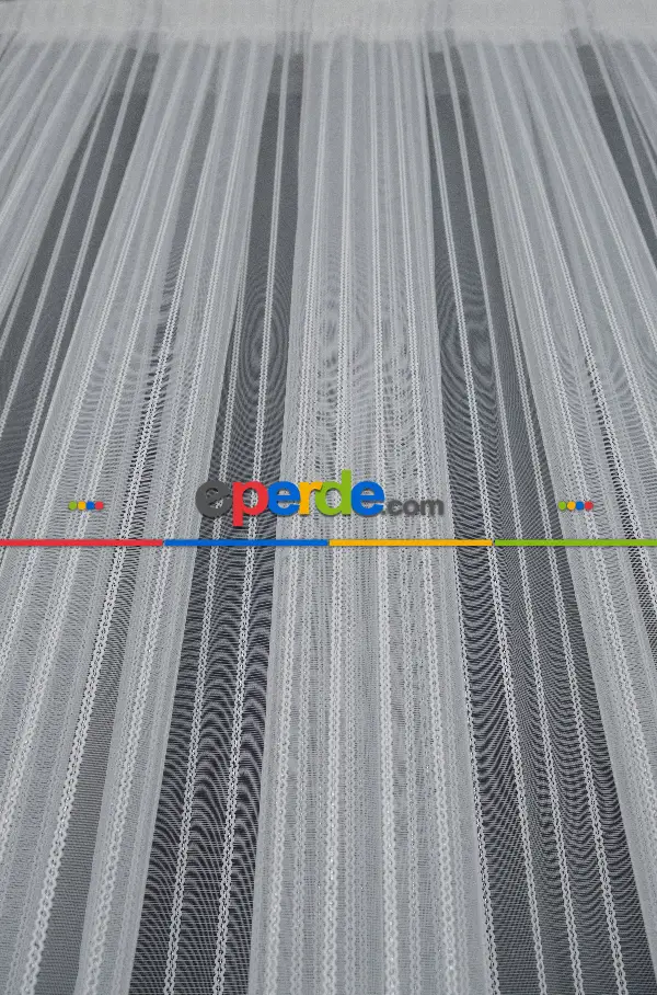 Yatak Odası - Çizgili Sim Çizgili Gümüş Metal Sim Çizgili Tül