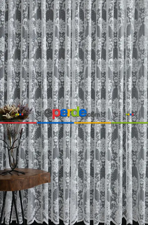 Damask Desen Jakarlı Tül