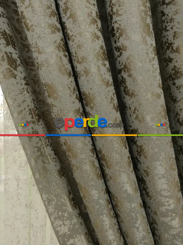 Toprak Rengi Kendinden Desenli Jakar Fon Perde (285 En) Rengi- Yağ Rengi