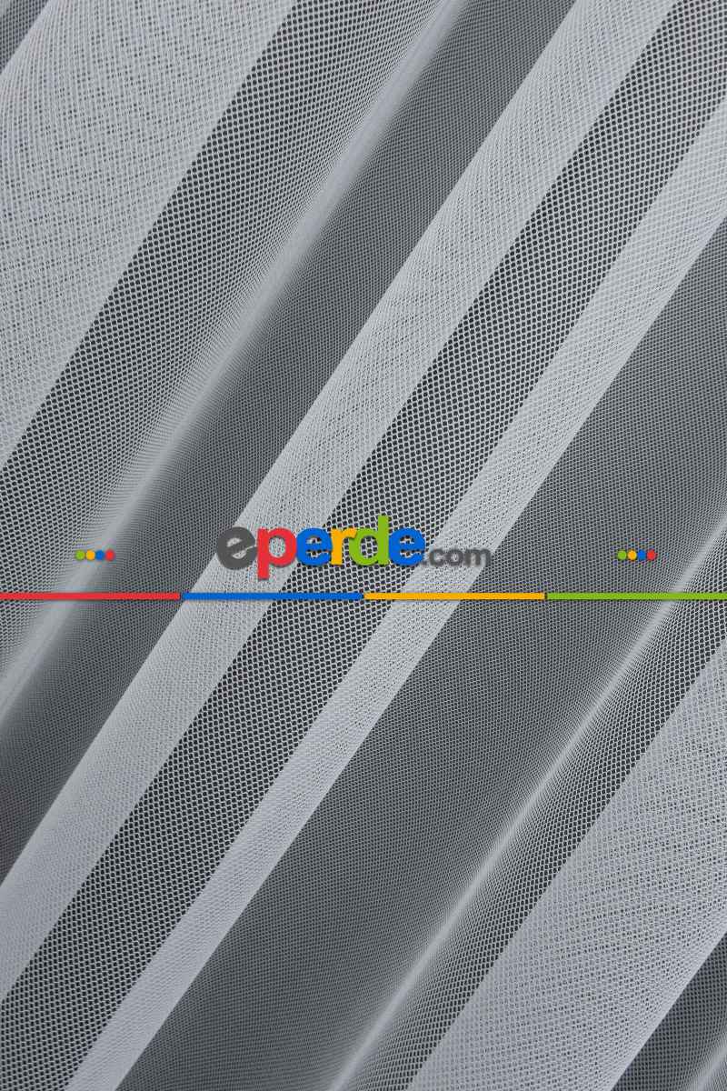 Grek Zemin Üzerine Eteği Kabartma Nakış İşlemeli Tül Perde Ekru