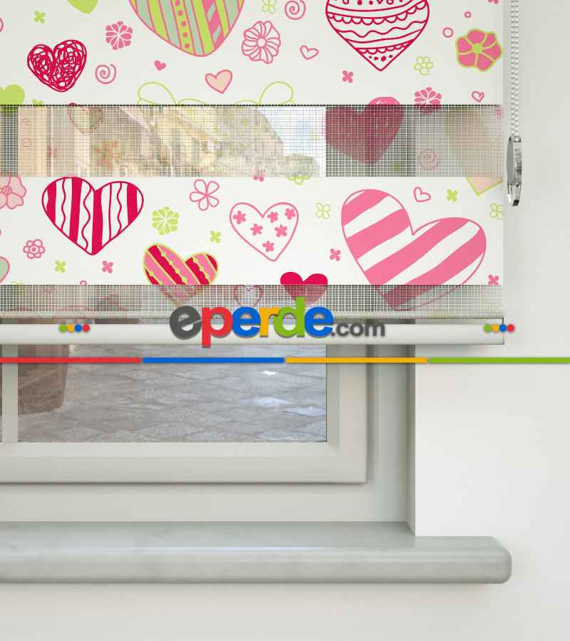 Kalp Desenli Baskılı Zebra Perde- Çok Renkli