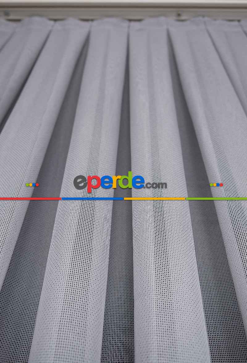 Açık Gri Renkli Kedi Tırmalamalarına Dayanaklı Tül Perde