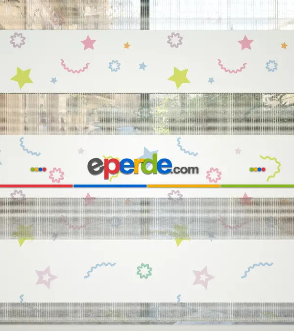 Yıldız Desenli Baskılı Zebra Perde- Çok Renkli