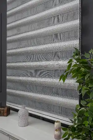 Zebra Perde - Degrade Renk Geçişli Kırık Pileli Zebra Perde