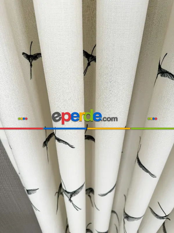 Ekru Siyah Kuş Desenli Nakışlı Keten Fon Perde Premium Kalite Serisidir, Kuş Gözü, Rustik Perde İçin Kapsül Ve Boruya Geçme Dikiş Seçeneği, Amerikan Pile Seçeneği Vardır.