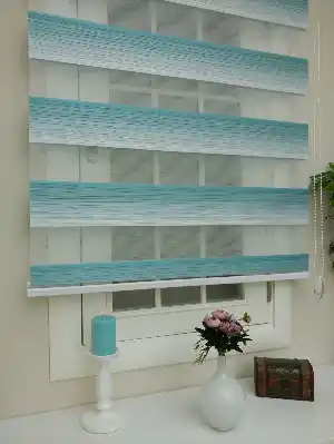 Zebra Perde - Geçişli Kırık Pileli Zebra Perde- Turkuaz Yeşili Ara Renk