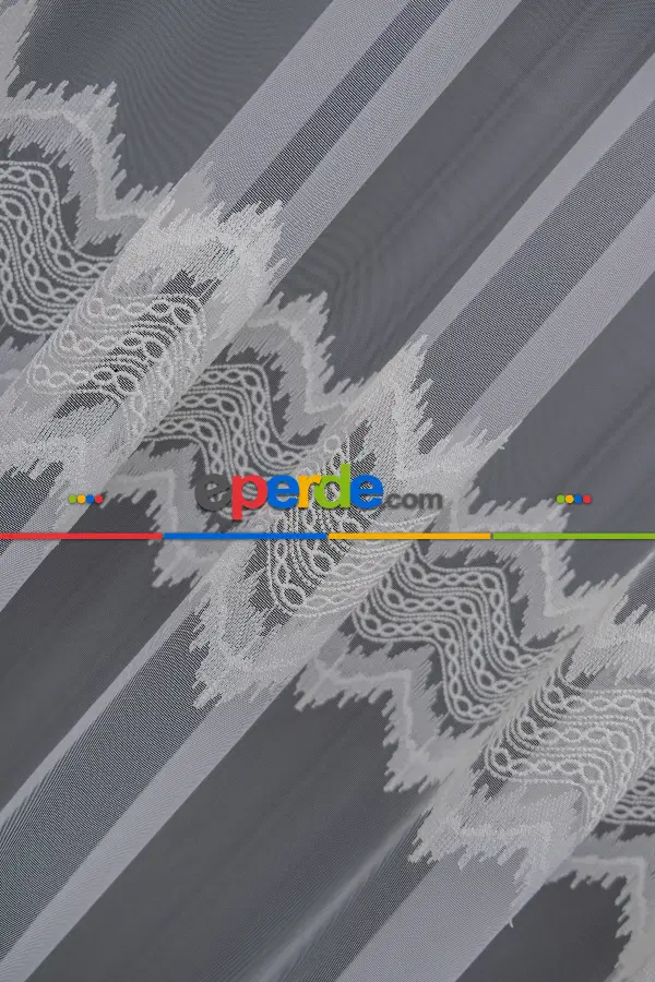 Brillant Tül Perde - Desenli Tül - Geometrik Etek Ucu Ve Ara Bantlı İşlemeli Alto Desen Ekru Tül Perde