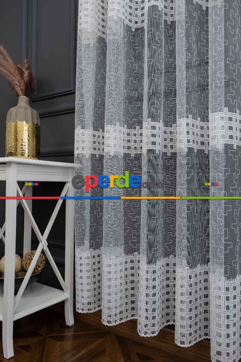 Salon Tül Modelleri - Brillant Kare İşlemeli Kare Desenli Tasarım Tül Perde