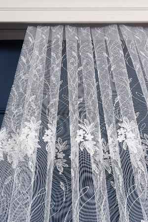 Brode Işlemeli Sarmaşık Desen Çiçekli Tül Perde