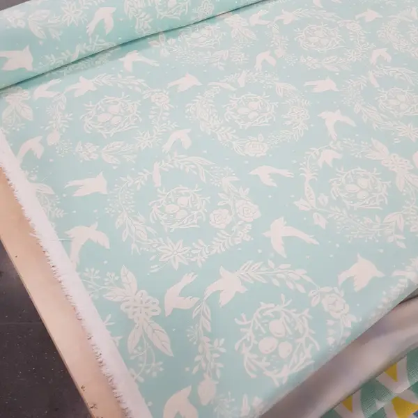 Kuş Desenli Fon Perde Evm794 Kumaşı Kalındır Duck Bezi Değildir- Beyaz