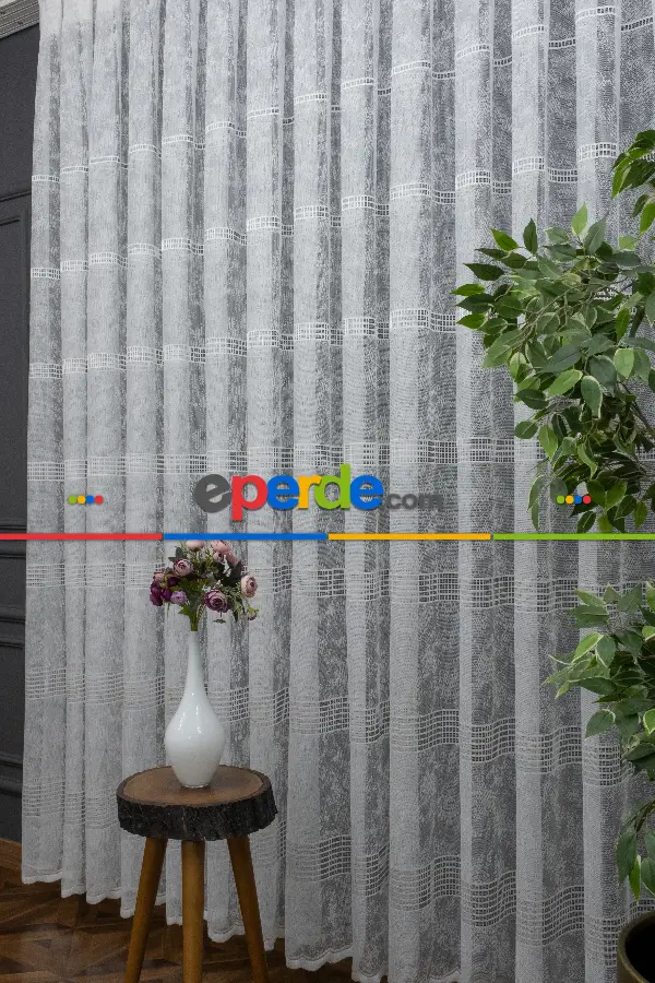 Spor Desen Tül Perde - Karlı Kareli Geometri Desenli - Ekru Açık Krem - Örme Tül