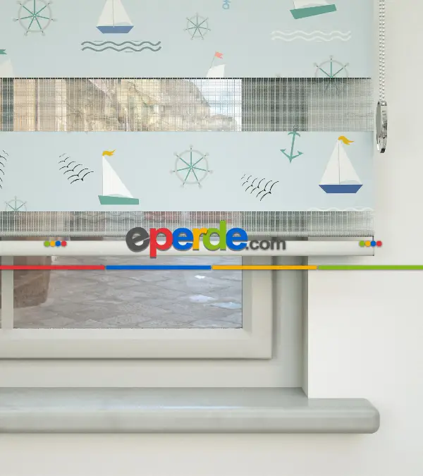 Gemi Desen Baskılı Zebra Perde- Çok Renkli