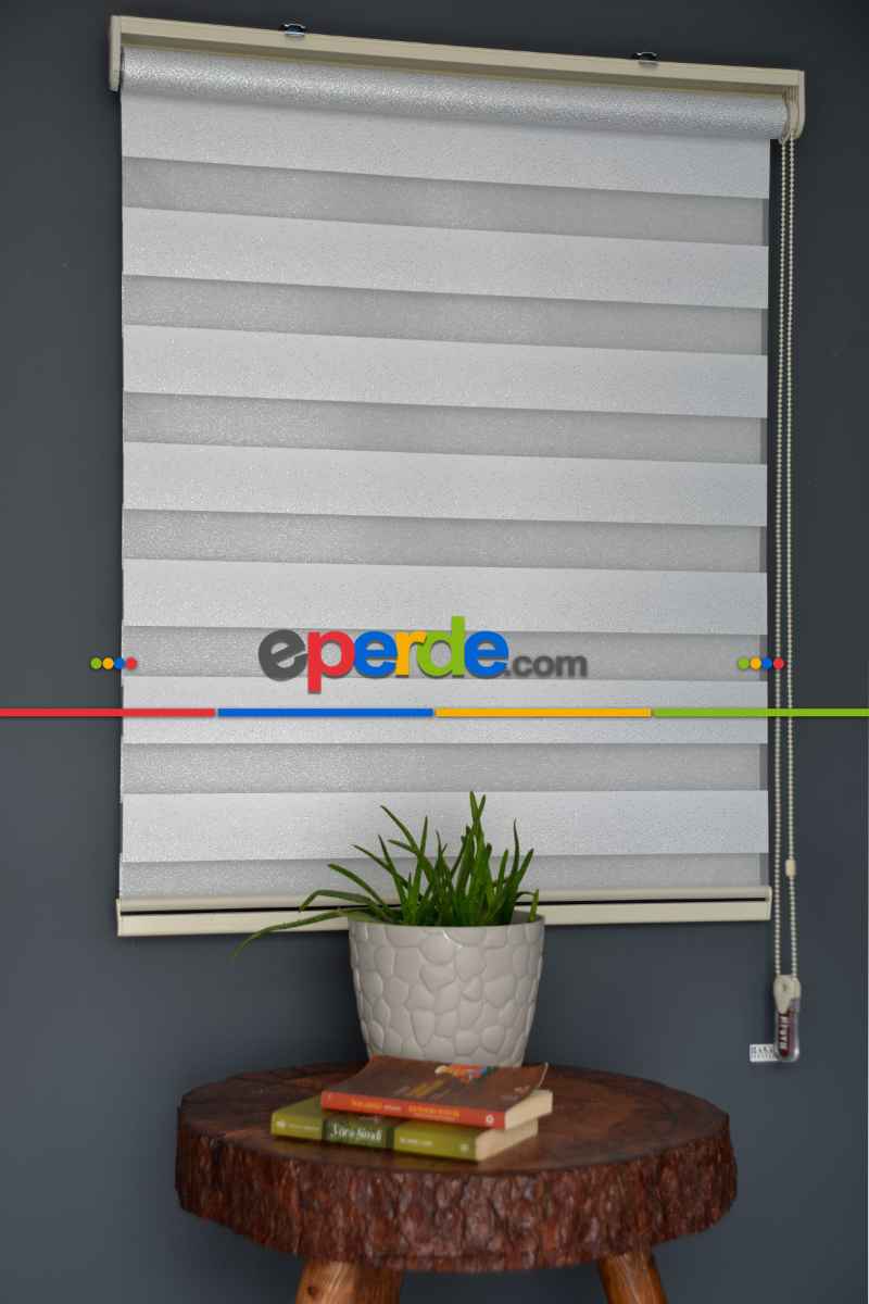 Halim Perdesan Sm-400 Beyaz & Gümüş Yaldız Renk Etekli Veya Eteksiz Zebra Stor Perde