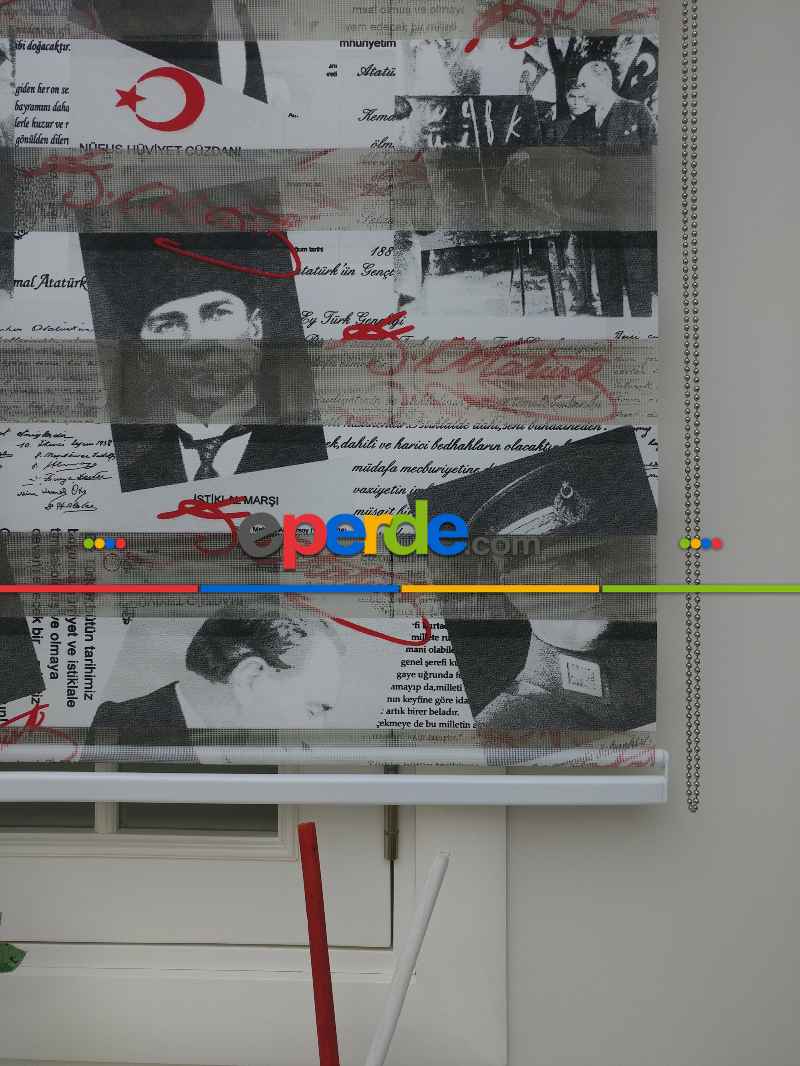 Atatürk Baskılı Zebra Perde- Siyah-kırmızı-beyaz-siyah Kırmızı- Çok Renkli 3