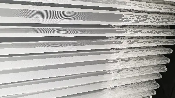 Yatak Odası - Eteği Ağaç Kabuğu Desenli Brillant Tül Perde