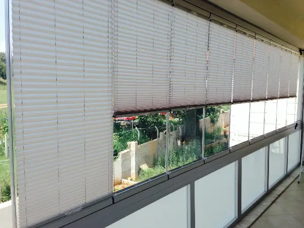 Cam Balkon Perdesi - Yapışkanlı - Plise - Kırık Beyaz- Beyaz