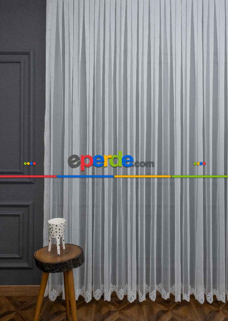 Grek Zemin Üzerine Eteği Kabartma Nakış İşlemeli Tül Perde Ekru